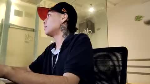 thomas27f online show from 11/24/25, 04:12