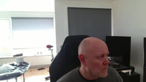 thomas315627 online show from 04/10/26, 02:00