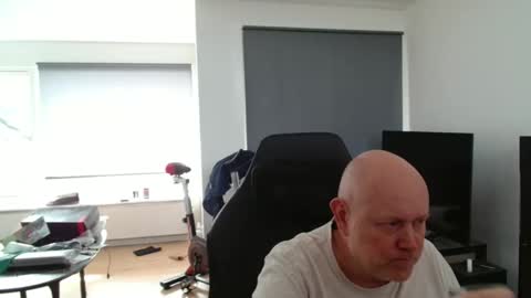 thomas315627 online show from 04/16/26, 01:01