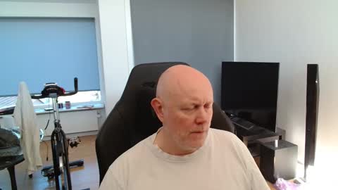 thomas315627 online show from 05/25/26, 06:19