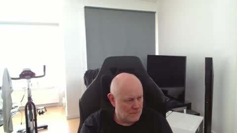 thomas315627 online show from 06/05/26, 01:39