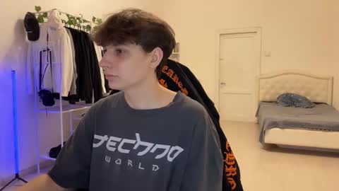 Thomas Hill online show from 11/19/25, 08:09