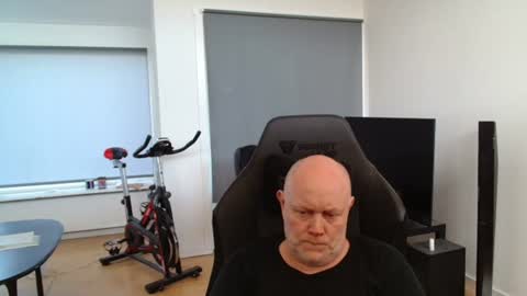 thomas806035 online show from 06/21/26, 07:33