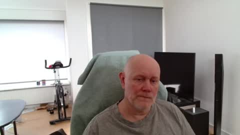thomas806035 online show from 07/25/26, 10:57