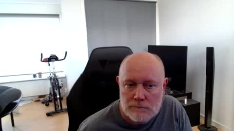 thomas806035 online show from 08/06/26, 10:17