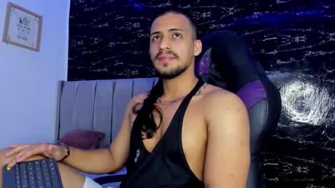 Thomas online show from 12/13/25, 07:53