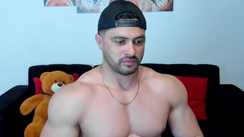 Thomas Brandon online show from 02/12/25, 04:33