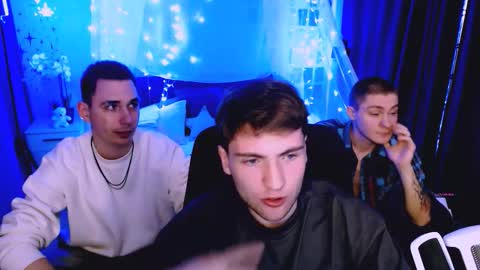 thomas_crow online show from 12/03/25, 08:18