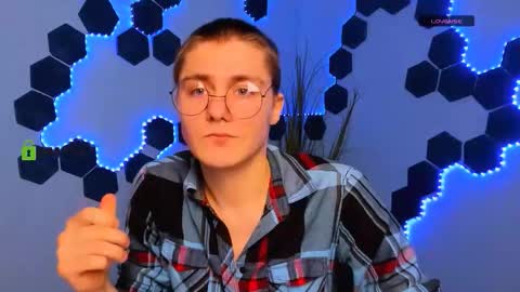 thomas_crow online show from 02/04/26, 09:37