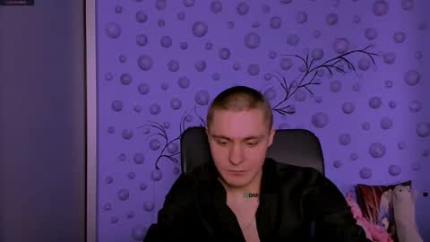 thomas_crow online show from 02/22/26, 10:03