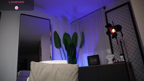 Thomas Falcon online show from 02/20/26, 02:41