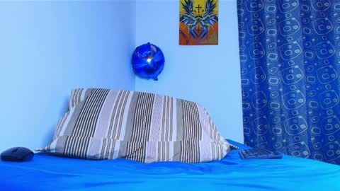 thomas_ks11 online show from 04/04/26, 02:32