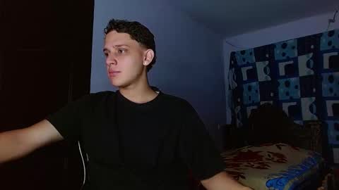 Snapshot of thomas_may4rs chatting on 11/07/25, 01:27 ---Thomas--- online show from 11/07/25, 01:27