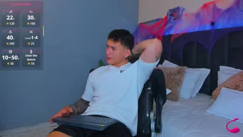 Thomas online show from 10/25/25, 12:23