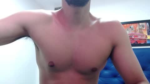 Snapshot of thomas_neuman chatting on 02/02/25, 06:42 Thomas online show from 02/02/25, 06:42