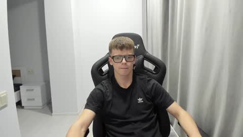 Snapshot of thomas_shelbivip chatting on 01/30/25, 11:13 Tomas online show from 01/30/25, 11:13