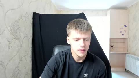 Snapshot of thomas_shelbivip chatting on 09/14/25, 09:19 Tomas online show from 09/14/25, 09:19