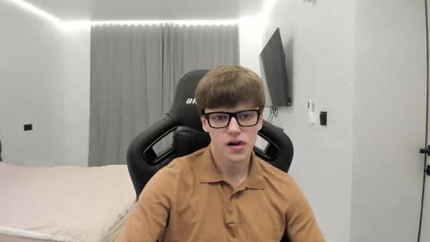Tomas online show from 04/30/26, 04:13