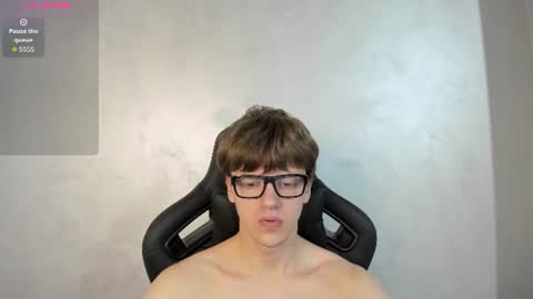 Snapshot of thomas_shelbivip chatting on 06/19/26, 09:18 Tomas online show from 06/19/26, 09:18