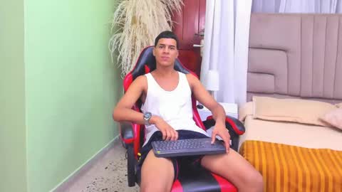 Snapshot of thomas_valkov chatting on 04/27/26, 11:30 Thomas Valkov online show from 04/27/26, 11:30