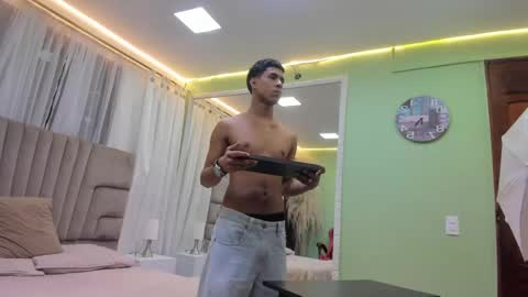 Snapshot of thomas_valkov chatting on 05/22/26, 11:27 Thomas Valkov online show from 05/22/26, 11:27