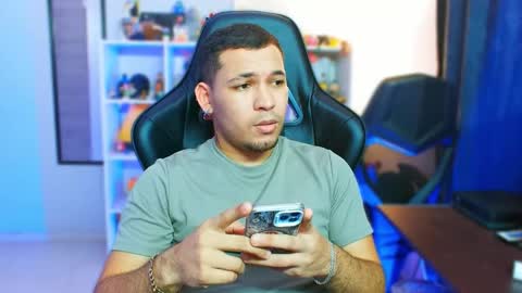 Thomas online show from 10/28/25, 08:40