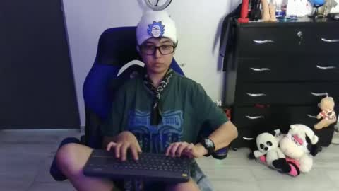 Snapshot of thomascooper_cams chatting on 04/27/26, 06:50 VALERIA online show from 04/27/26, 06:50