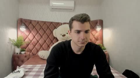 Thomas online show from 11/27/25, 12:40