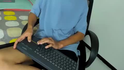  thommy comp online show from 02/27/25, 07:44