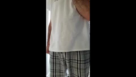 thompp02 online show from 04/17/26, 09:12