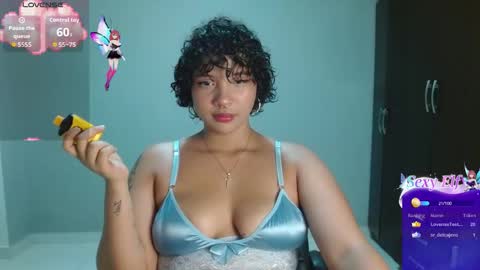 Snapshot of thompson_ari chatting on 12/19/25, 07:37 thompson ari online show from 12/19/25, 07:37