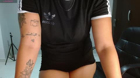 Snapshot of thompson_ari chatting on 12/20/25, 07:15 thompson ari online show from 12/20/25, 07:15