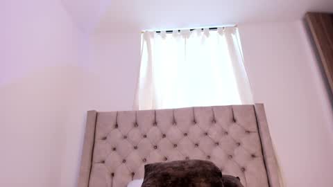 Snapshot of thomythompson chatting on 02/22/25, 05:02 Thomy T online show from 02/22/25, 05:02