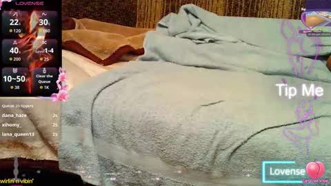 Snapshot of thongsandstockings chatting on 09/17/25, 11:17 Thongsandstocking online show from 09/17/25, 11:17