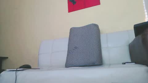 Snapshot of thonymaster chatting on 01/23/25, 01:24 thonyy online show from 01/23/25, 01:24