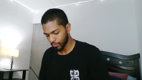 Snapshot of thonymaster chatting on 02/05/25, 12:06 thonyy online show from 02/05/25, 12:06