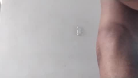 Snapshot of thonymaster chatting on 10/13/25, 03:45 thonyy online show from 10/13/25, 03:45