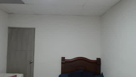 Snapshot of thonymaster chatting on 11/01/25, 12:45 thonyy online show from 11/01/25, 12:45