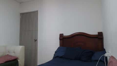 Snapshot of thonymaster chatting on 11/08/25, 03:45 thonyy online show from 11/08/25, 03:45