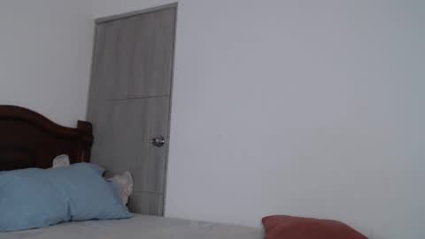 Snapshot of thonymaster chatting on 12/04/25, 02:21 thonyy online show from 12/04/25, 02:21