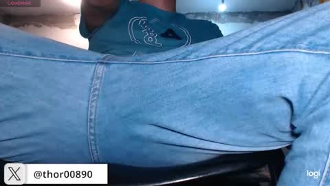 Snapshot of thor0200 chatting on 11/24/25, 03:28 thor0200 online show from 11/24/25, 03:28