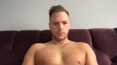 Snapshot of thorhh1991 chatting on 10/05/25, 12:14 thorhh1991 online show from 10/05/25, 12:14