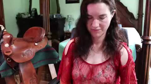 Snapshot of thornbury_rose chatting on 06/20/26, 06:44 ThornburyRose online show from 06/20/26, 06:44