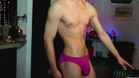 Snapshot of thoroughbredxx chatting on 05/15/26, 03:41 L e a n d e r 25OFF ON MY OF online show from 05/15/26, 03:41