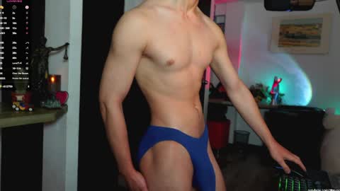 Snapshot of thoroughbredxx chatting on 05/28/26, 03:20 L e a n d e r 25OFF ON MY OF online show from 05/28/26, 03:20