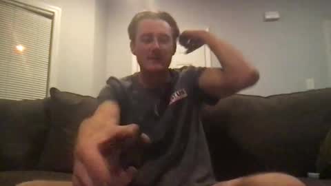 Snapshot of threetwothedome chatting on 10/25/25, 12:40 threetwothedome online show from 10/25/25, 12:40