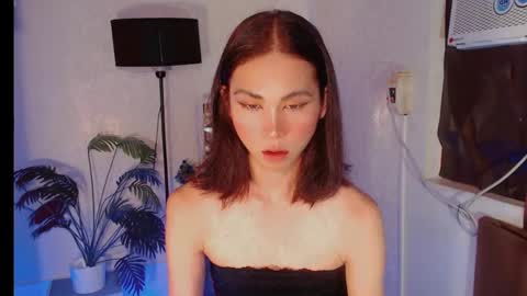 thrishafox online show from 02/05/26, 08:13