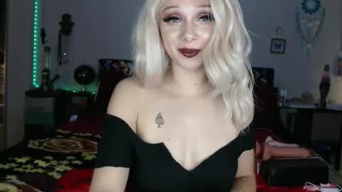 Snapshot of throatchakra chatting on 12/06/24, 07:21 Opulent Kingdom online show from 12/06/24, 07:21