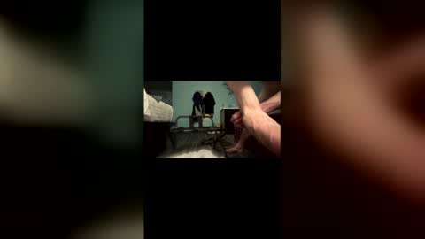 Solo throbber online show from 11/30/25, 08:18