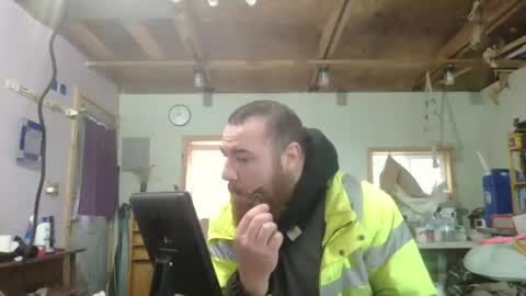 Snapshot of thunderjacker chatting on 04/04/26, 07:44 The Pen is Mightier than Sword online show from 04/04/26, 07:44